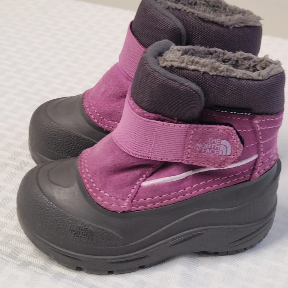 The North Face Toddler Pink Winter Boots Size 7.  #X17